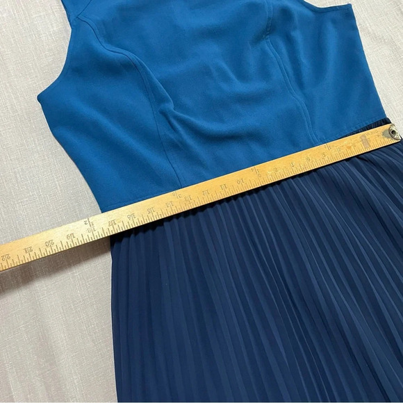 Ann Taylor Loft Teal Blue Navy Combo Dress Pleated Size 14 Party Holiday - Picture 8 of 8